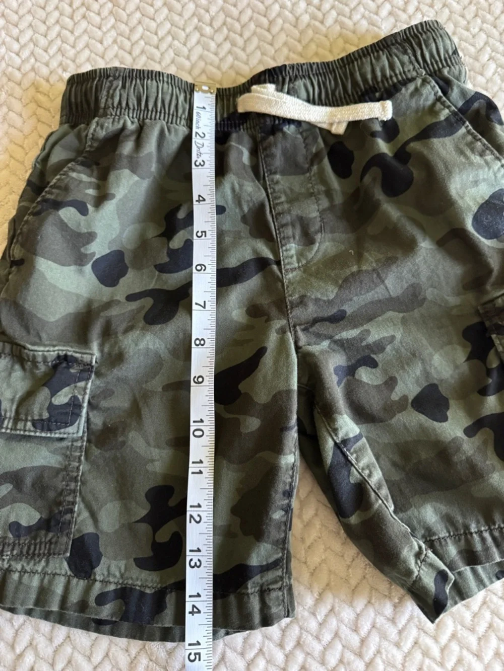 Old Navy‎ Boys Camo Cargo Shorts - Olive & Dark Green Size Large (10-12)